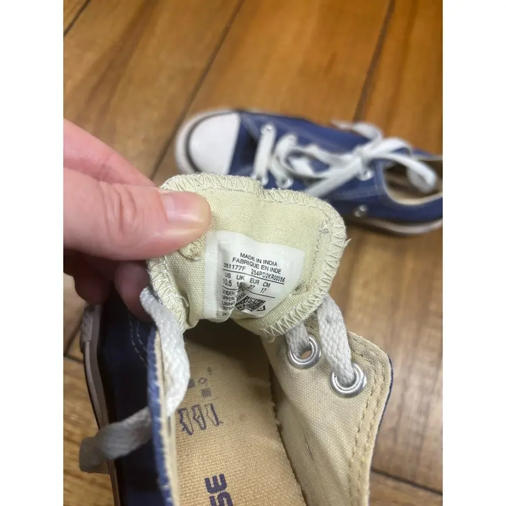 Boys chuck Taylor converse blue low top 10.5